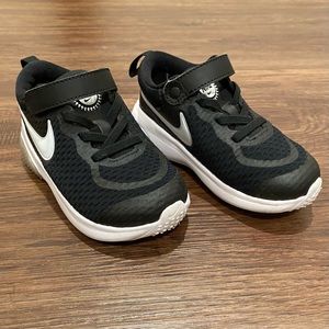 Toddler NIKE’s